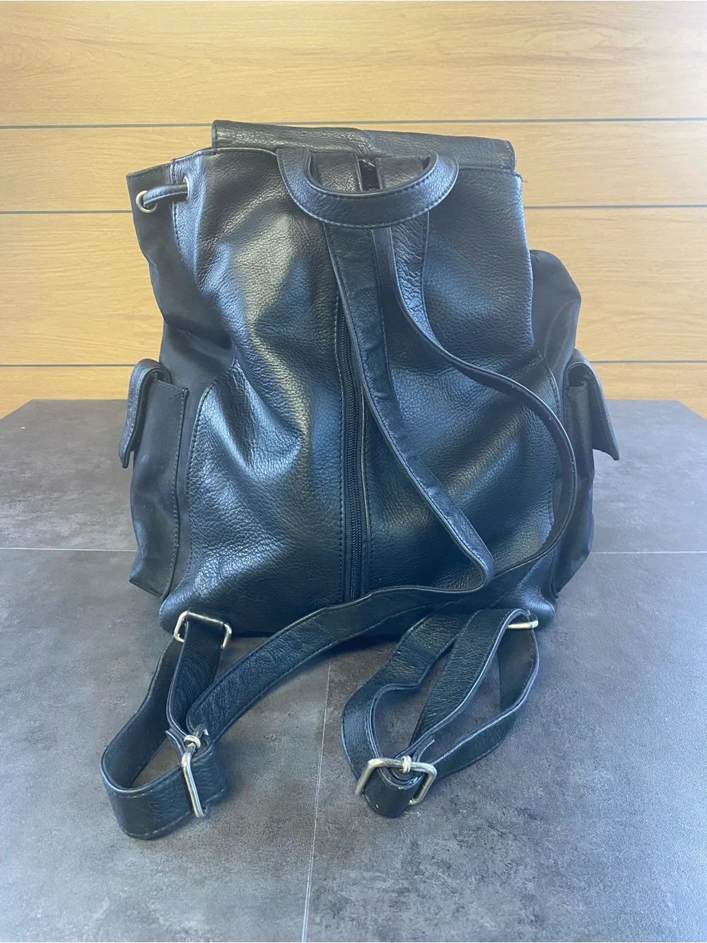 Fossil Y2K Black Leather Drawstring Flap Rucksack Backpack w/ side pockets-CLEAN